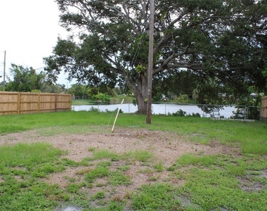 9049 Orchid Drive - Photo Thumbnail 5