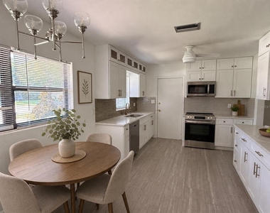 164 Pinewood Avenue - Photo Thumbnail 5