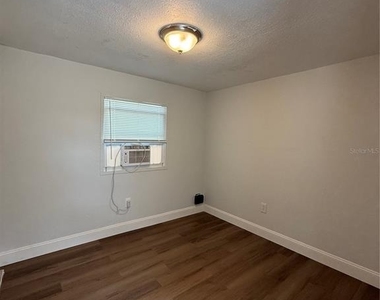 37412 Carringer Rd - Photo Thumbnail 8