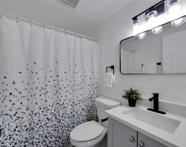 4012 Valencia Drive - Photo Thumbnail 10