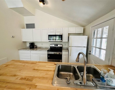 1222 E Crawford Street - Photo Thumbnail 9