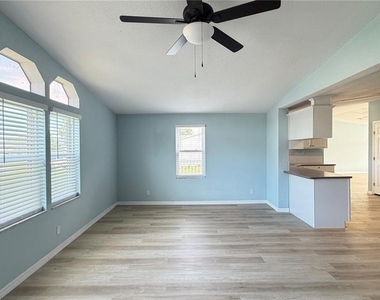 1831 Winchester Court S - Photo Thumbnail 6
