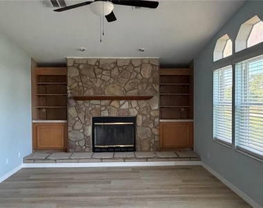 1831 Winchester Court S - Photo Thumbnail 7