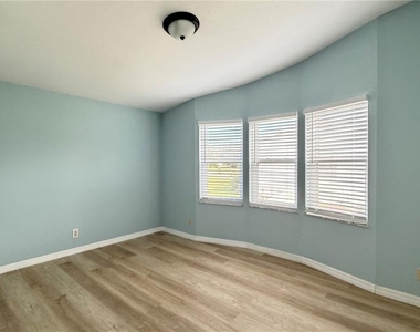 1831 Winchester Court S - Photo Thumbnail 19