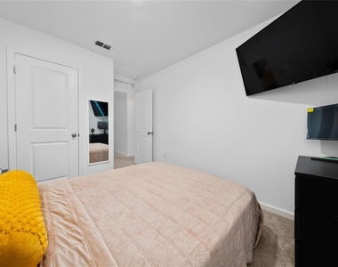 386 Cadberry Place - Photo Thumbnail 19