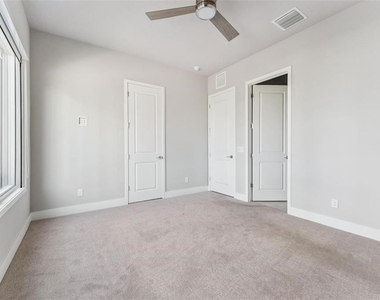 7760 Sandy Ridge Drive - Photo Thumbnail 7