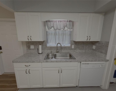 4112 Sw 282 Street - Photo Thumbnail 8