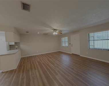 4112 Sw 282 Street - Photo Thumbnail 4