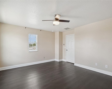 2227 Napone Lane - Photo Thumbnail 25