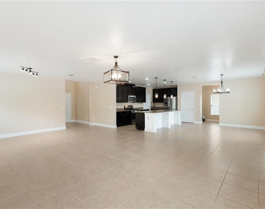 2227 Napone Lane - Photo Thumbnail 9