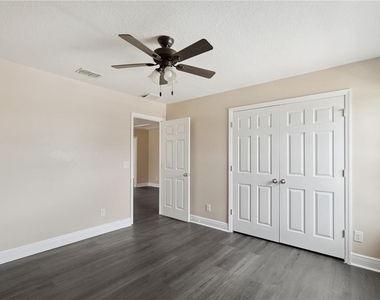 2227 Napone Lane - Photo Thumbnail 23