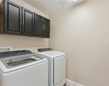 2227 Napone Lane - Photo Thumbnail 27
