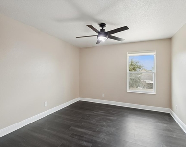 2227 Napone Lane - Photo Thumbnail 22