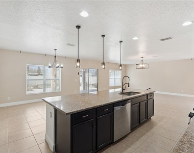 2227 Napone Lane - Photo Thumbnail 12