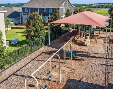 2227 Napone Lane - Photo Thumbnail 40