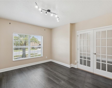 2227 Napone Lane - Photo Thumbnail 4