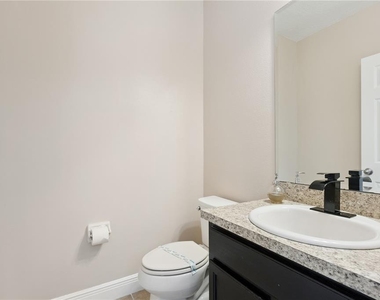 2227 Napone Lane - Photo Thumbnail 14