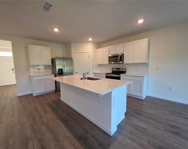 1013 Champion Ridge Drive - Photo Thumbnail 13