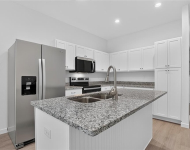 630 Nw 59th Avenue - Photo Thumbnail 8