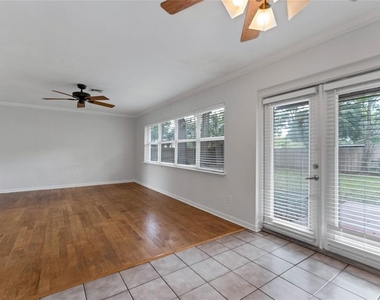 2366 Coldstream Drive - Photo Thumbnail 4