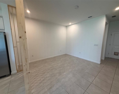 9080 Ocean Tide Way - Photo Thumbnail 4