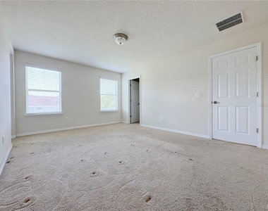 2428 Chateau Loop - Photo Thumbnail 21