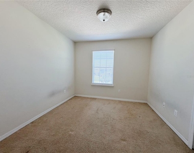 2428 Chateau Loop - Photo Thumbnail 26