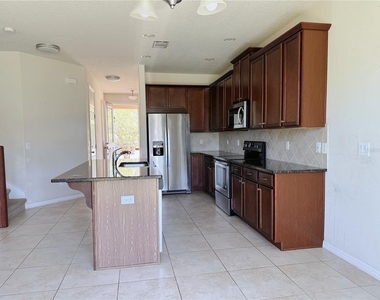 2428 Chateau Loop - Photo Thumbnail 16