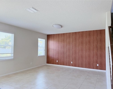 2428 Chateau Loop - Photo Thumbnail 9