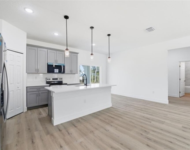 2275 W Linden Drive - Photo Thumbnail 14