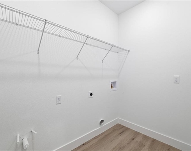 2275 W Linden Drive - Photo Thumbnail 24