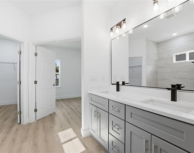 2275 W Linden Drive - Photo Thumbnail 22