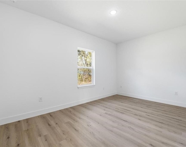 2275 W Linden Drive - Photo Thumbnail 28