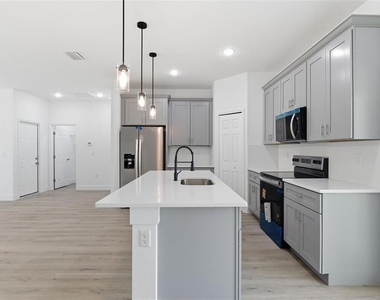 2275 W Linden Drive - Photo Thumbnail 15