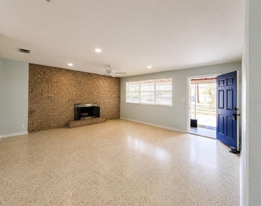 1145 Cordova Avenue - Photo Thumbnail 5