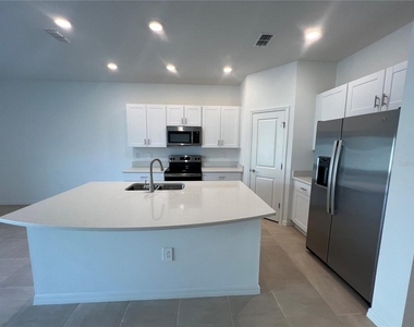 2211 Portrait Street - Photo Thumbnail 2
