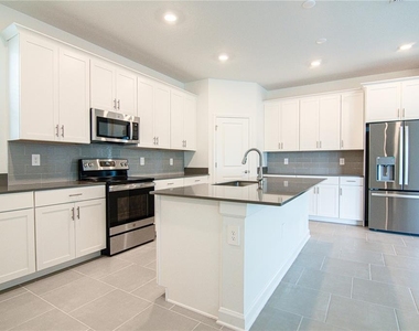 3106 Park Vale Road - Photo Thumbnail 6