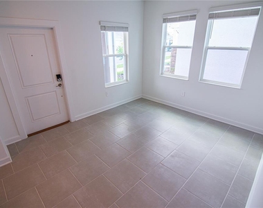 3106 Park Vale Road - Photo Thumbnail 2