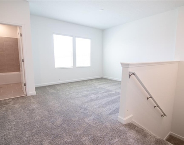 3106 Park Vale Road - Photo Thumbnail 8