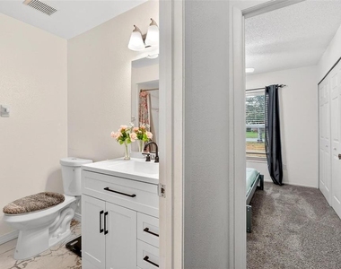 5107 Deer Creek Drive - Photo Thumbnail 8