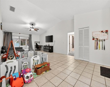 5107 Deer Creek Drive - Photo Thumbnail 13