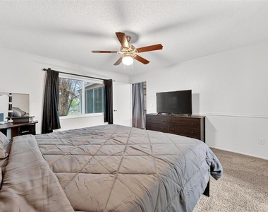 5107 Deer Creek Drive - Photo Thumbnail 17