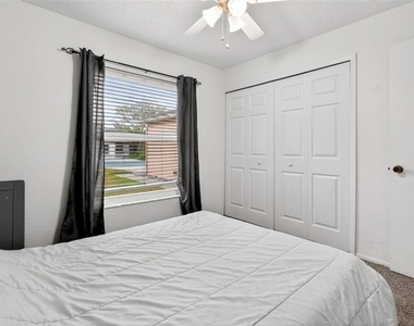 5107 Deer Creek Drive - Photo Thumbnail 5