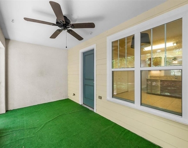 4605 Sw 48th Drive - Photo Thumbnail 18