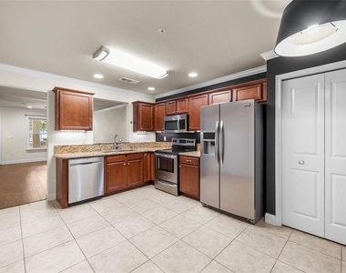 4605 Sw 48th Drive - Photo Thumbnail 6
