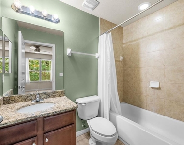 4605 Sw 48th Drive - Photo Thumbnail 16