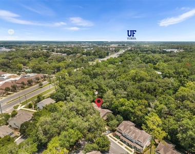 4605 Sw 48th Drive - Photo Thumbnail 2