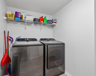 343 Blue Cypress Drive - Photo Thumbnail 26