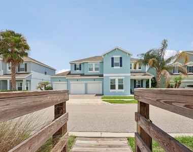 343 Blue Cypress Drive - Photo Thumbnail 3