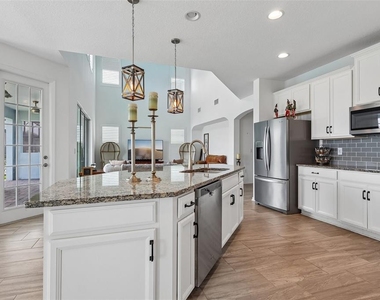 343 Blue Cypress Drive - Photo Thumbnail 13